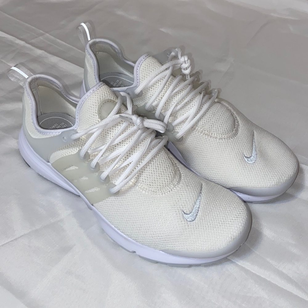 Nike air sneakers